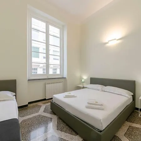 Joivy Elegant Flat For 7, In The Heart Of Genoa Apartment Exterior photo